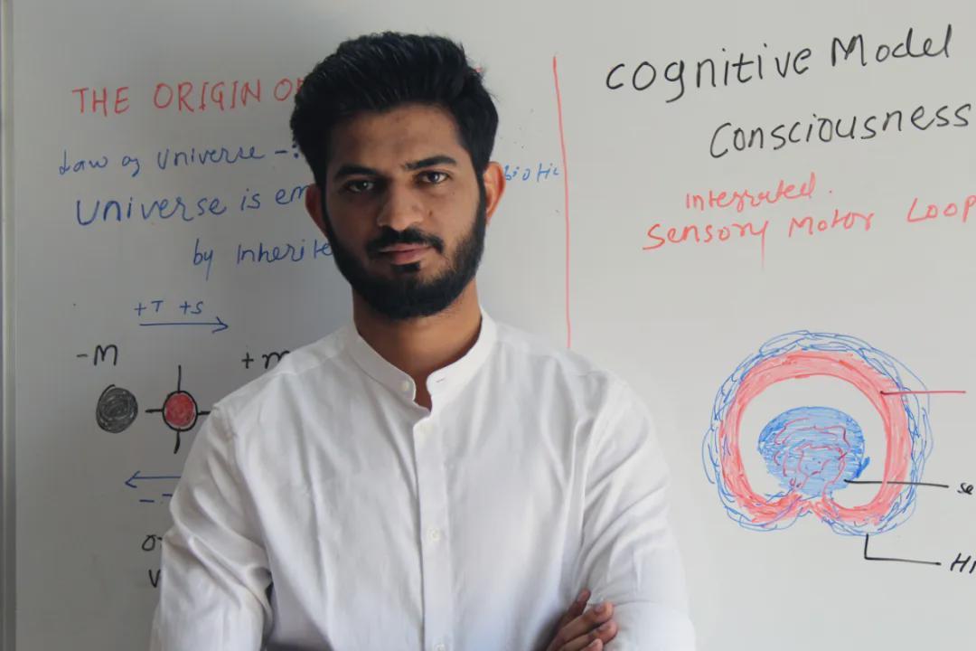 印度牙医博士打造全印首款人形机器人SPACEO-M1 时隔9个月全球开售！(图2)